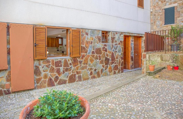 Cozy Apartment In Tossa De Mar, Girona