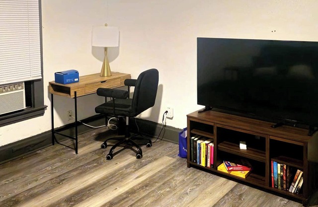 Cozy apartment near downtown RFD