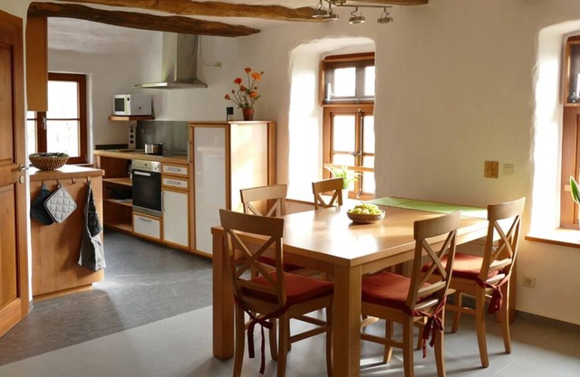 Appartement confortable avec entrée séparée et balcon spacieux