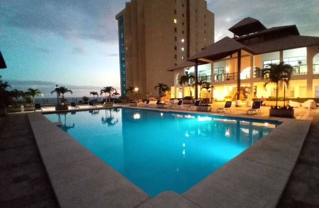 Cozy apartment with a beautiful view of the city, 19th floor. Free breakfast