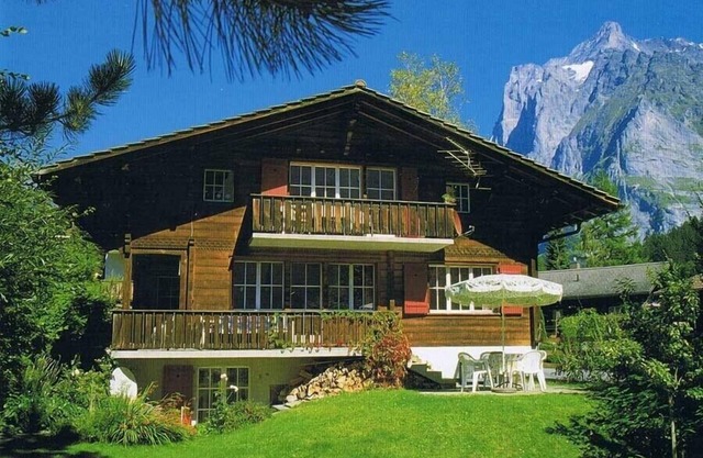 Appartement confortable avec jardin et vue unique, à proximité des remontées mécaniques et des remontées mécaniques