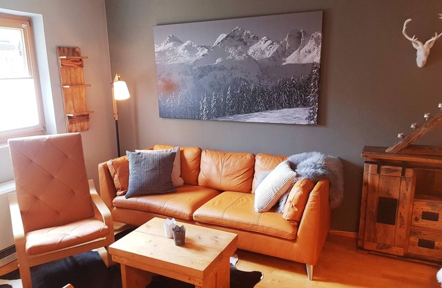 Cozy apartment with mountain views and proximity to the lift in the Zillertal Ar
