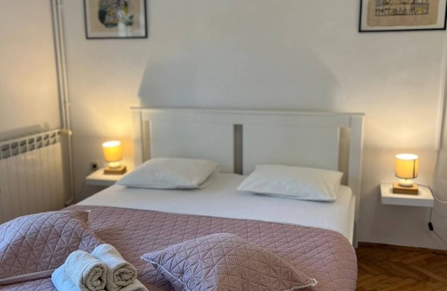 Appartement avec vue sur la mer à Poljica (Trogir) 2 + 2, WiFi, balcon, grill, climatisation, TV