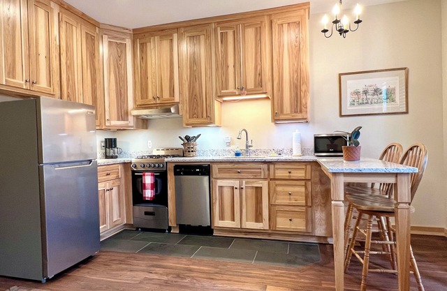 Cozy apartment with WiFi and AC in wonderful Hartwell