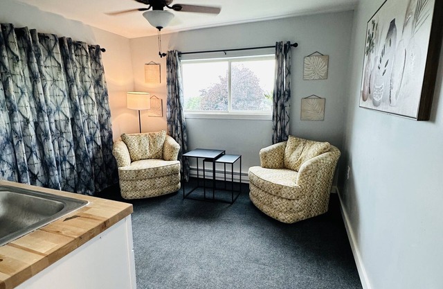 Cozy Apt-XL Luxury Bath-3 min from Airport /i81