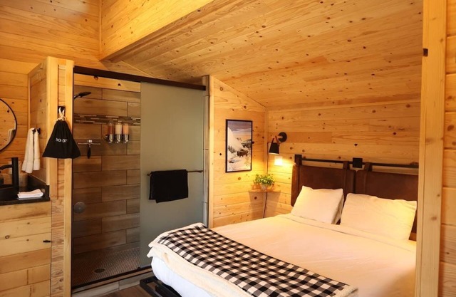 Cozy Aspen Cabin Retreat