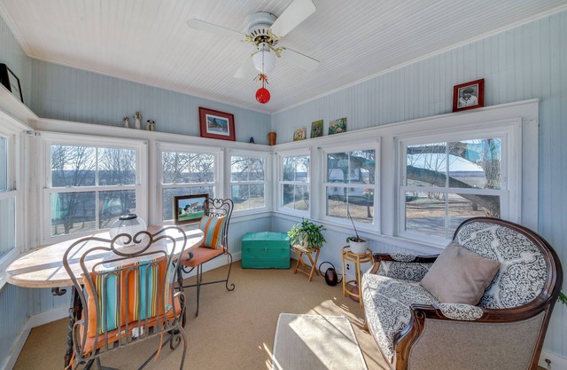 NOUVEAU! Augusta Home confortable avec porche-promenade à Katy Trail
