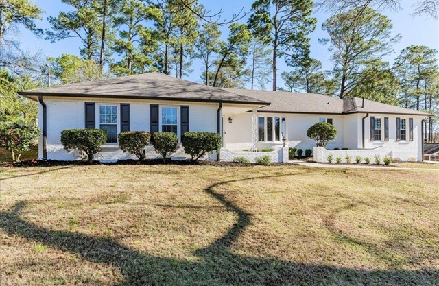 Cozy Augusta home walking distance from Augusta National Golf Course and Masters