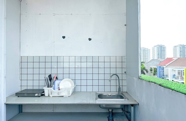 Cozy balcony studio in D7