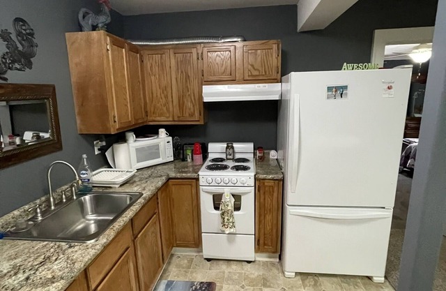 COZY Basement, Prefect for those Fishing tournaments