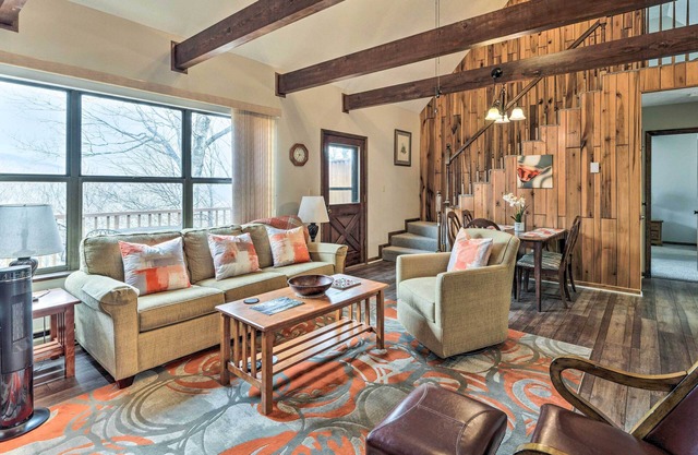 Cozy Blue Ridge Mtn Cabin w/Mountain Views!
