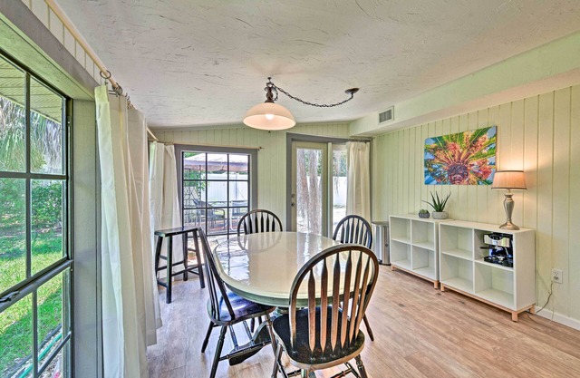 Cozy Bradenton Cottage w/ Grill - 6 Miles to Beach