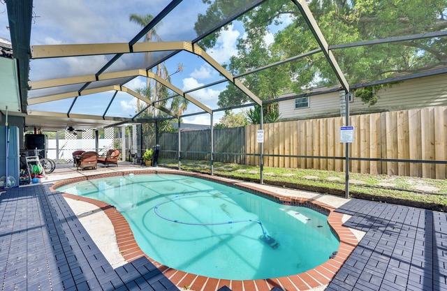 Cozy Brandon Vacation Rental w/ Shared Pool!