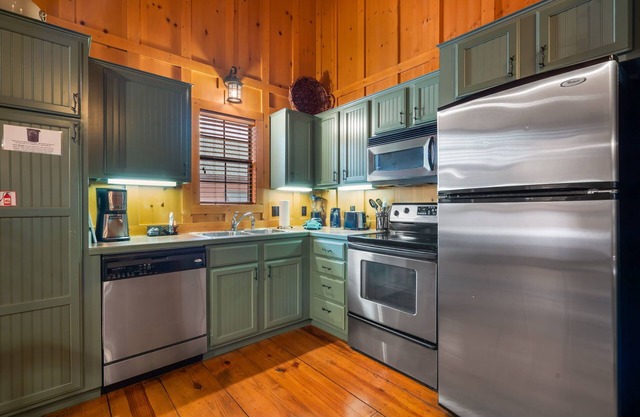 Cozy Branson Cabin, Resort Access, Discount Tickets!