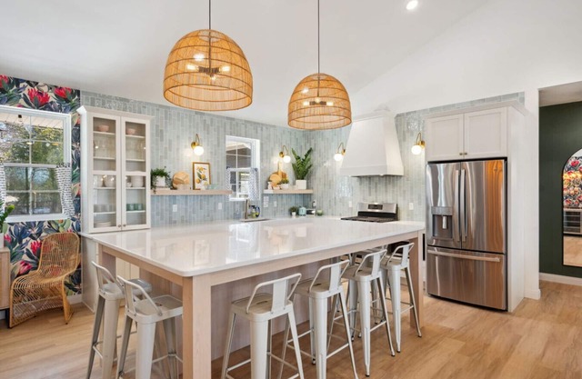 Cozy Cabana | Stylish Retreat in the Heart of Sister Bay