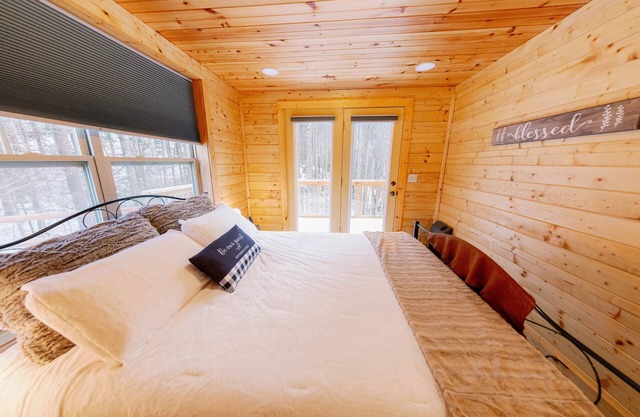 Cozy Cabin #2 - 4 Wheel Drive Needed During Winter