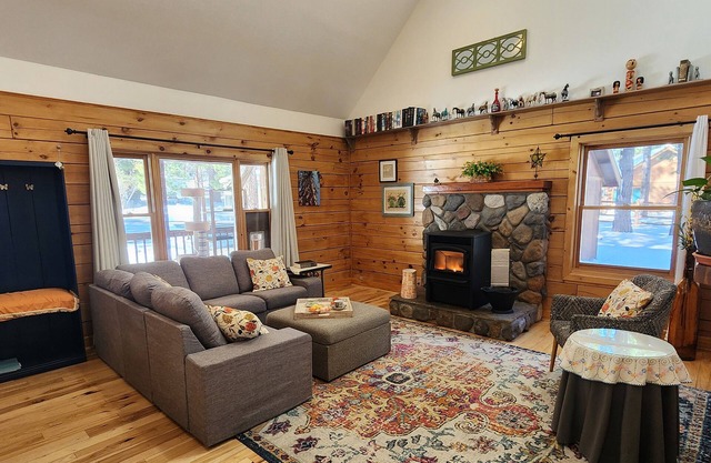 Cozy Cabin Escape!