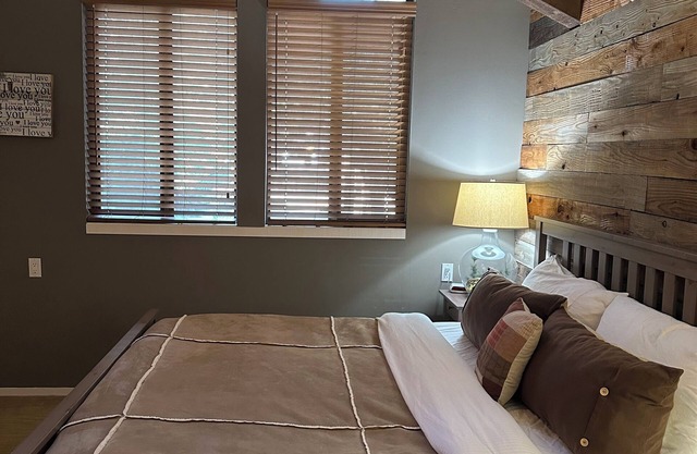 Cozy Cabin in Incline - 100% walkability