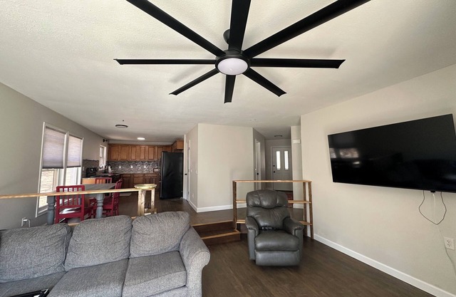 Cozy cabin in serene Bella Vista with WiFi and AC