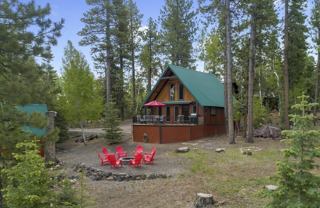 COZY🏡CABIN NEAR⛰BRIAN HEAD☀️ZION🌄BRYCE CANYON 🏞WITH📡Wi-Fi 🐶 PET FRIENDLY