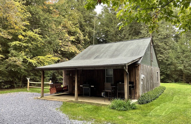 Cozy Cabin Near Cook Forest and Clear Creek State Parks