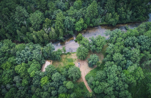 Cannon River Ranch Cabin 1: 3 BR Cabine confortable sur Pere Marquette! (8 personnes)
