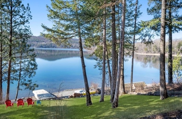 Cozy Cabin on Whitefish Lake! | 2 Bed, 1 Bath
