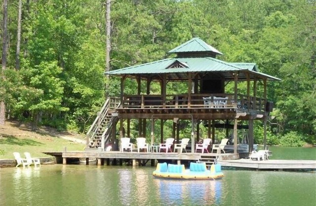 Cozy Cabin, Sandy Beach, fantastique Dock W / 50 'TV & Boat Launch