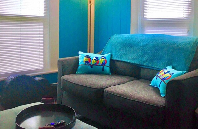 Cozy Cabin Style Bungalow House, Durham, NC
