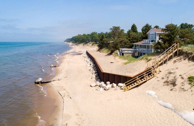 Cozy Cabin with Private Lake Michigan Beach Access just Steps Away