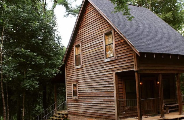 Cozy Cabin sur 30 acres ... Idéal pour les familles, Près de Natchitoches,