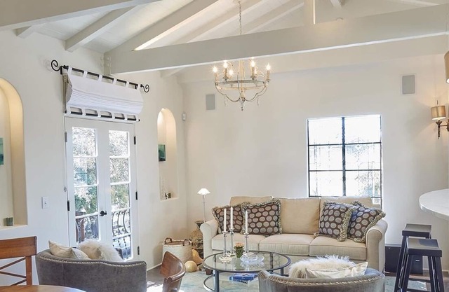Cozy Carmel Splendor
