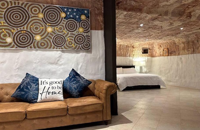 Cozy Cave Coober Pedy
