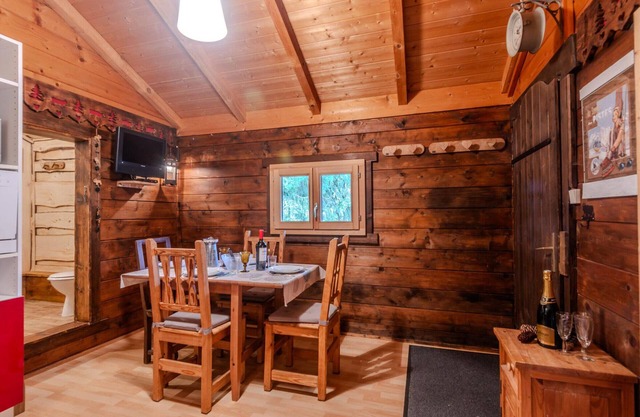 Charmant Chalet 4 Pers. à 5 Min du Téléphérique d'Avoriaz avec Parking et Navette Gratuite