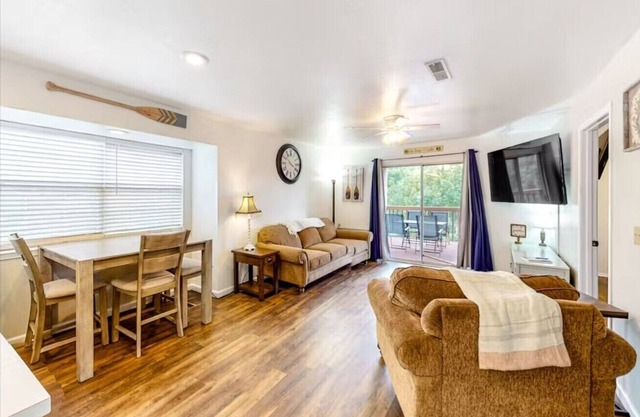 2BR+No Stairs+Right By SDC+Large Deck+Lake/21-3