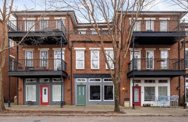 Cozy City Condo in Norton Commons
