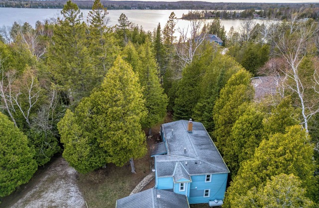 Cozy Clark Lake Home with Kayak, Canoe and Bikes- Near Cave Point