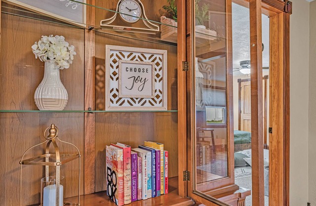 Cozy, Clean, Convenient Escape!