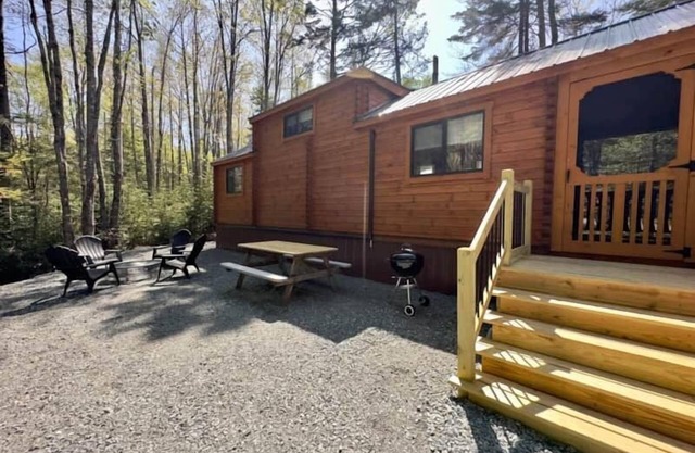 Cozy Coastal Cabin #1 - min. from ocean & hiking