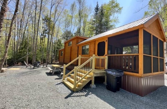 Cozy Coastal Cabin #2 - min. from ocean & hiking