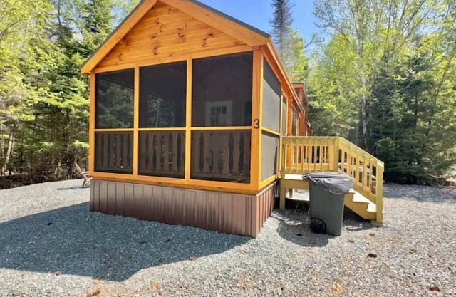 Cozy Coastal Cabin #3 - min. from ocean & hiking
