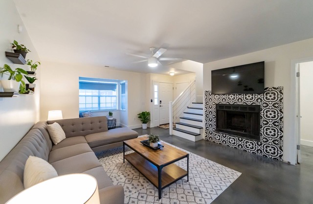 Cozy Condo in Huntsville 5 minutes to Redstone Gate