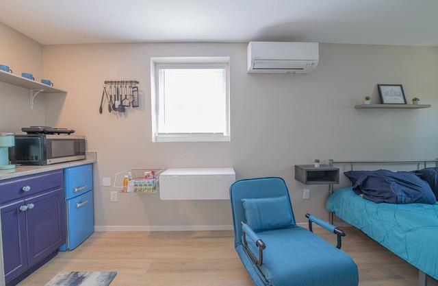 Cozy, contemporary, studio near all things Concord!