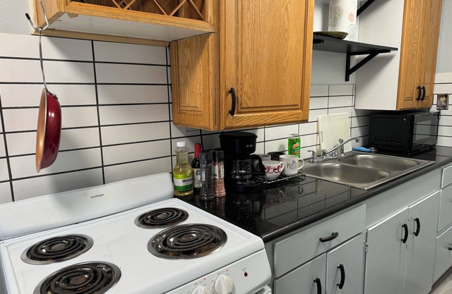 Cozy & Convenient 2-bedroom Home in central Murray