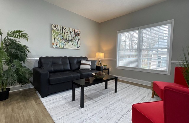 Cozy & Convenient: 2BR Townhome w/ Garage