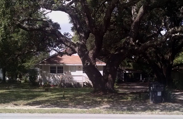 Cozy Cottage 1 mile de Holden Beach et Boat Launch. Chien bienvenus !!