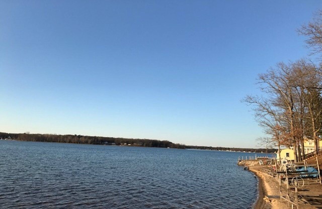 Cozy Cottage (2-Bedroom) on Amazing 910 Acre Big Star Lake!