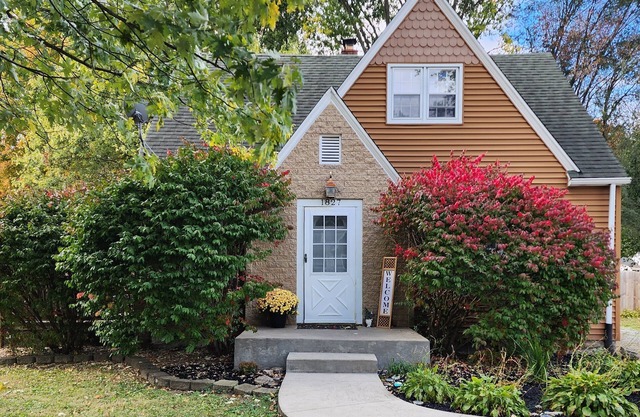 Cozy Cottage in Terre Haute
