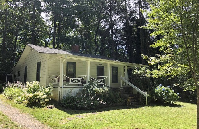 Cottage confortable dans le coeur des montagnes Blue Ridge