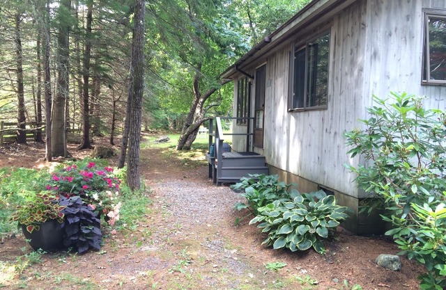 Chalet confortable dans les bois de la ville de S W Harbor-